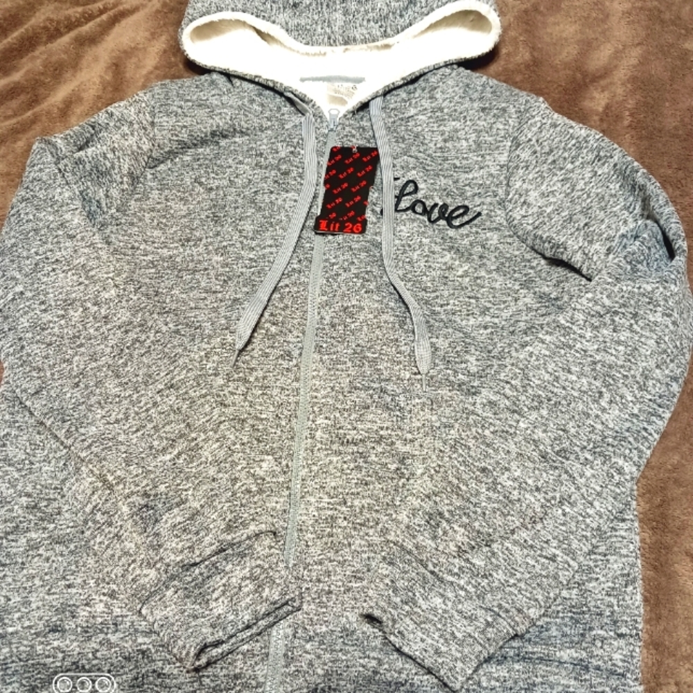 Love Sweatshirt Grey/Black Size 1X by Lit 26 Brand New With Tags